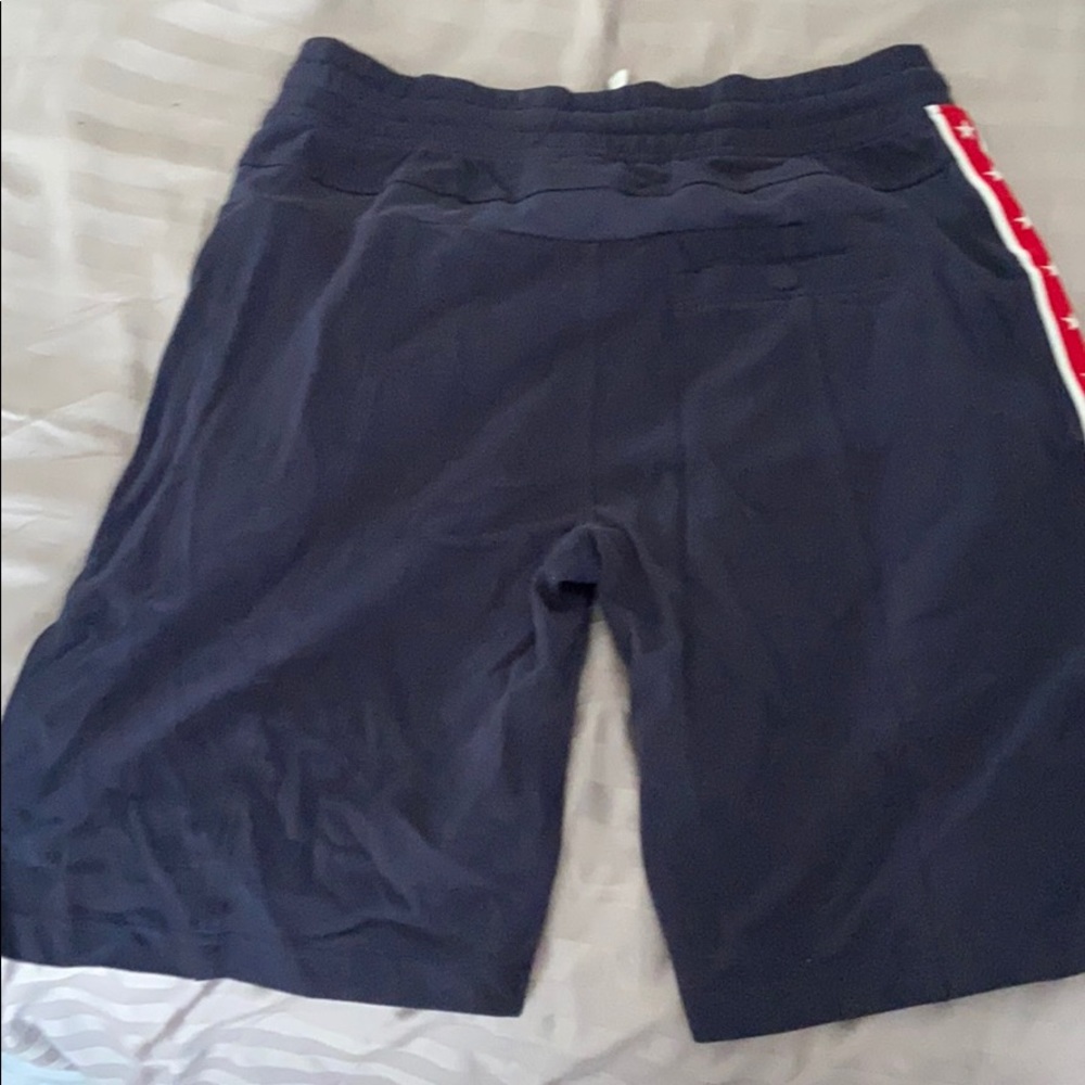 Shorts - Picture 2 of 3